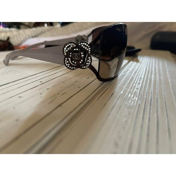 Chanel Sunglasses 4164B Sheid - Picture 3 of 11